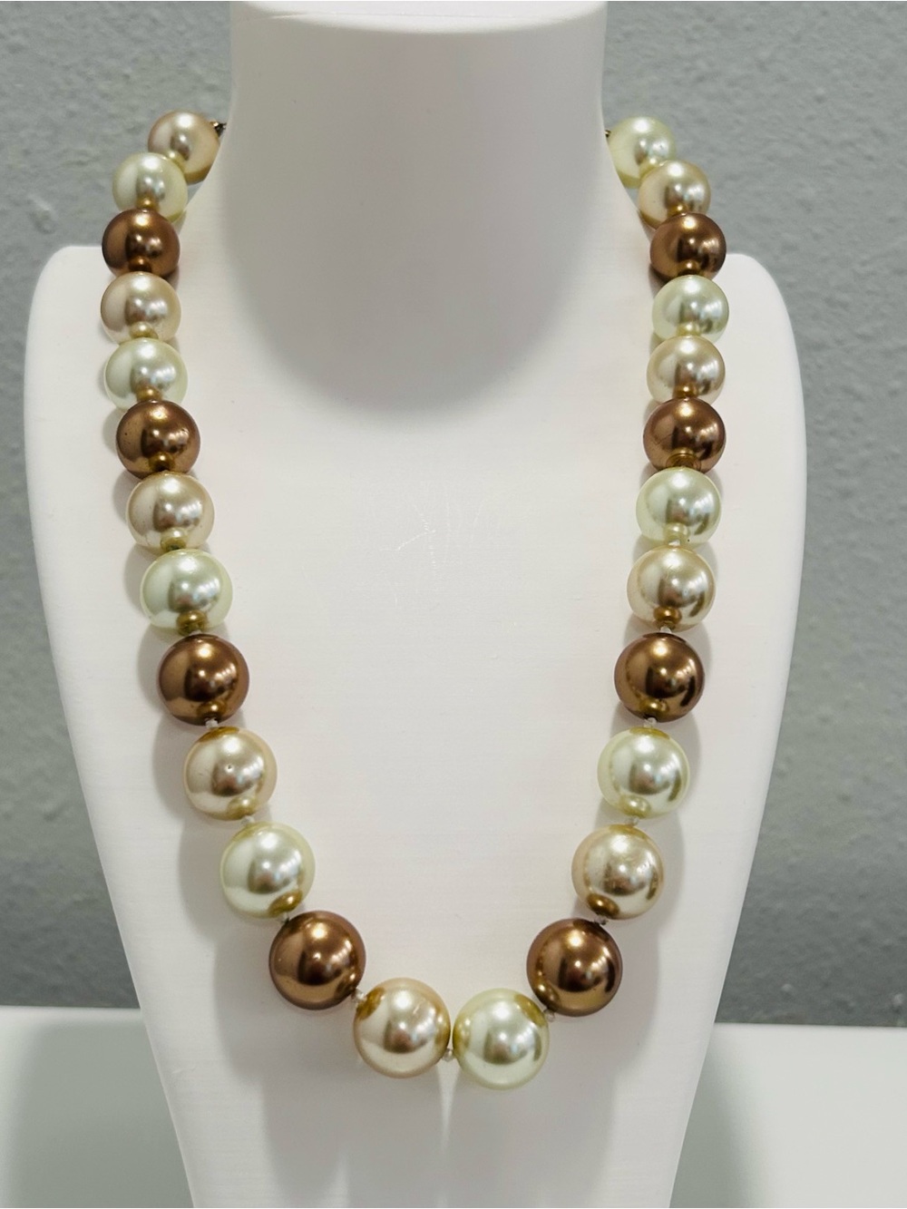 Chunky Faux Pearl Strand Necklace Chocolate Cream Ivory Champagne Knotted